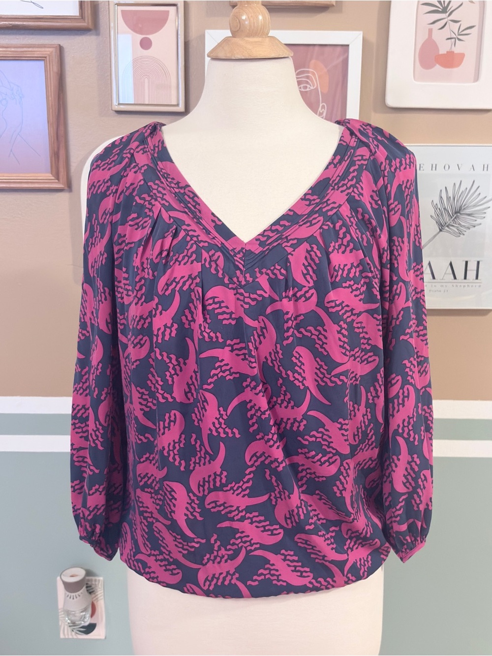 Diane von Furstenberg V-Neck Long Sleeve Blouse in Fuchsia and Navy